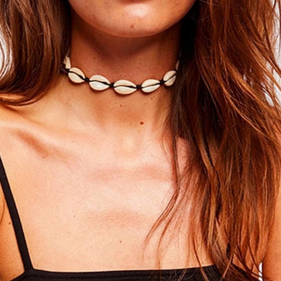 Ocean Boho Cowrie Beach POPULAR Choker (U3) - Picture 7 of 7